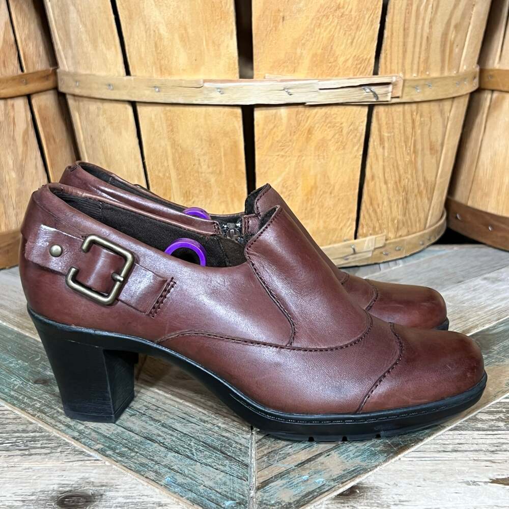 Clarks Bendables Brown Leather Buckle Strap Zip Pump Booties Womens Size 7